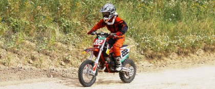 Zpracování grafického návrhu Fotozáclony Motorka 1 hodina